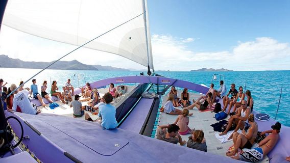 Whitsunday Islands Whitehaven Beach Camilla Purple Segelboot Tagesausflug Hill Inlet Lookout + Mittagessen