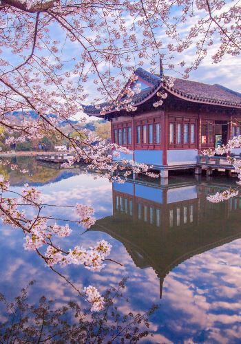 8D7N • Eastern China highlights tour: Hangzhou - Suzhou - Shanghai - Huzhou - Disneyland