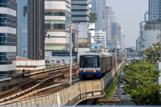 BTS Skytrain running past Bangkok hotels in Sukhumvit