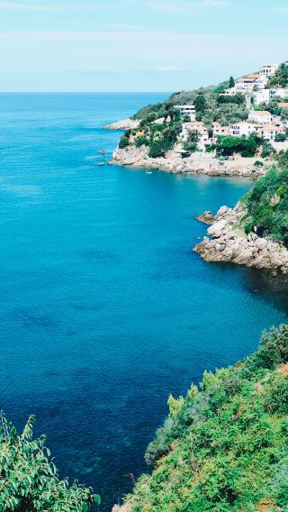 2D1N • Italy: Rome + Naples + Sorrento + Amalfi Coast Boat Tour + Pompeii Archaeological Park + Head south to the Bay of Naples and embark on an epic blue fantasy along the Amalfi Coast