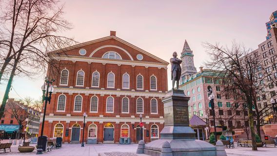 Faneuil Hall Marketplace
