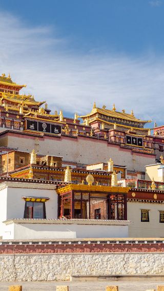 8D7N • Yunnan: Kunming + Dali + Lijiang · SG Departure · Flights & Meals Incl · SG Tour Leader · Leisure Pace · Senior-Friendly