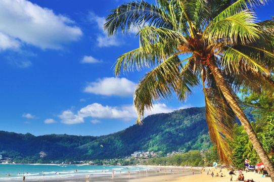 Patong Beach, the liveliest base for Phuket hotels
