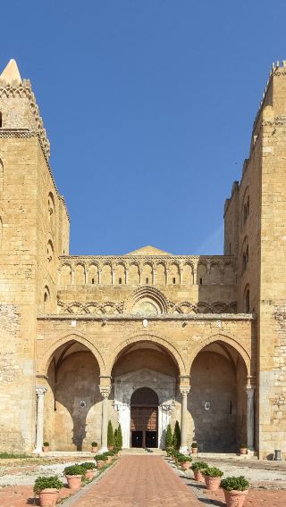 5D4N • Coasts, temples, baroque streets, cliff-top theatres, and a live volcano -- five days, all in Sicily