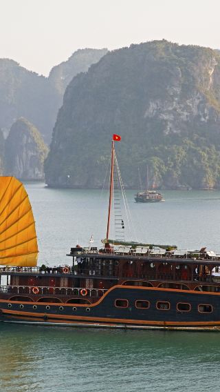 2D1N • Vietnam + Ninh Binh Province + Ha Long Bay Explore the soul of Vietnam