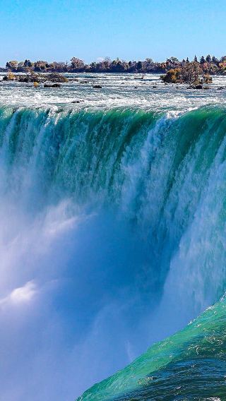 9D8N • Toronto + Ottawa + Montreal + Quebec City + Kingston + Niagara Falls, Canada · One Vehicle Throughout