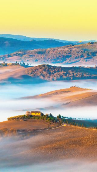 4D3N • Rome + Tuscany + San Gimignano + Siena + Pienza + Siena Cathedral + Castello Banfi + Cantina Contucci + Civita di Bagnoregio + Travel through the Middle Ages and start your journey in Tuscany