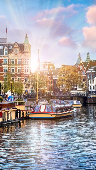 8D7N • From Dutch canals to French river cruises – your private tour, your pace.