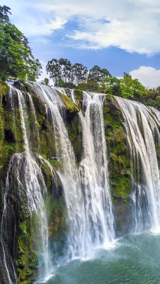 8D7N • 8-day Guizhou & Zhangjiajie adventure: Huangguoshu, Xiaoqikong, Miao Village, Fanjingshan, Avatar Peaks & Fenghuang: free drone & eSIM