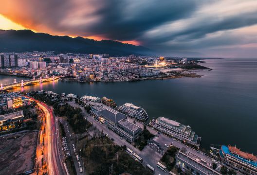 Hồ Nhĩ Hải, Đại Lý