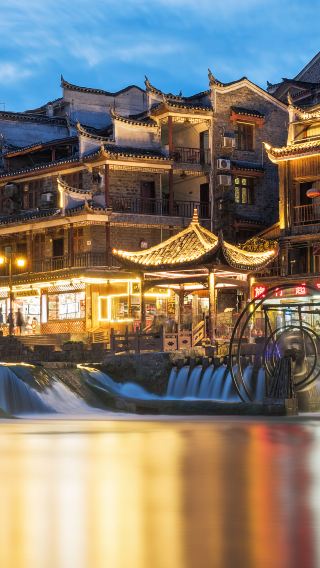 6D5N • Flexible and adjustable itinerary Family's Top Pick in Zhangjiajie: Avatar Mountains, Grand Canyon Glass Bridge, Tianmen Mountain with Glass Bridge, Baofeng Lake & Ancient Towns