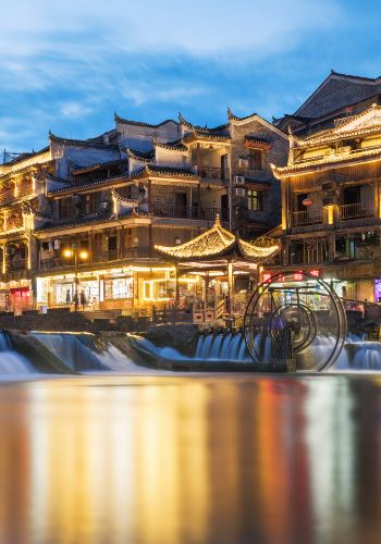 6D5N • Family's Top Pick in Zhangjiajie: Avatar Mountains, Grand Canyon Glass Bridge, Tianmen Mountain with Glass Bridge, Baofeng Lake & Ancient Towns