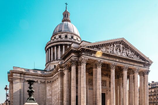 The Panthéon in the Latin Quarter, near Paris hotels on Rue des Écoles