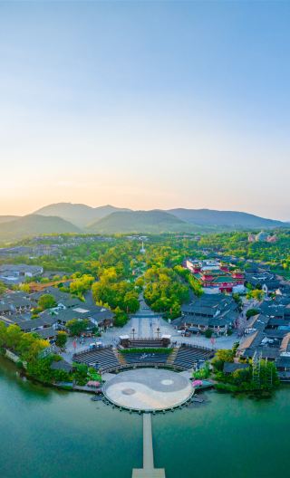 6D5N • Shanghai + Suzhou + Hangzhou + Nanjing + Wuxi + Wuzhen: Optional English Tour Guide & High-Speed Rail Tickets