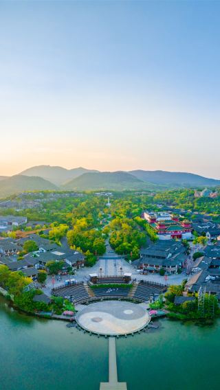 6D5N • Shanghai + Suzhou + Hangzhou + Nanjing + Wuxi + Wuzhen: Optional English Tour Guide & High-Speed Rail Tickets