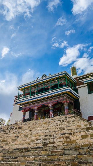 12D11N • Yinchuan + The Mausoleum of Genghis Khan + Whistling Dune Bay + West Dreamy Valley + Shapotou Scenic Area + The Western Xia Mausoleum + Helan Mountain Rock Painting