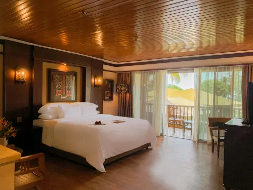 Damai Beach Resort Kamar Photos