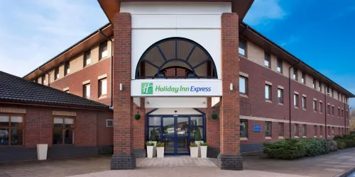 Holiday Inn Express Warwick - Stratford-Upon-Avon Featured Photos