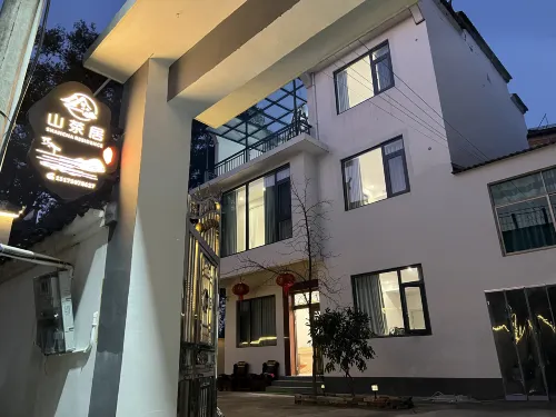 Camellia Residence Unggulan Photos