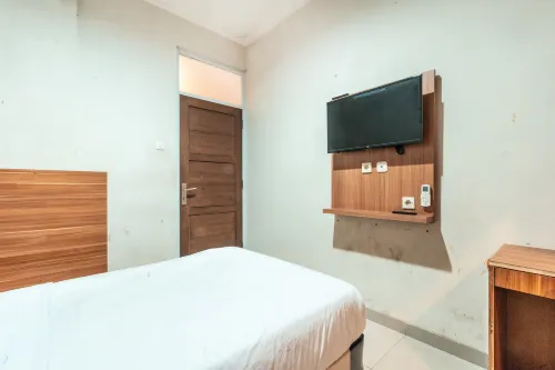 The Kartini 8 Residence Kamar Photos