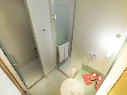 HARRIS Hotel Sentul City - Bogor Kamar Photos
