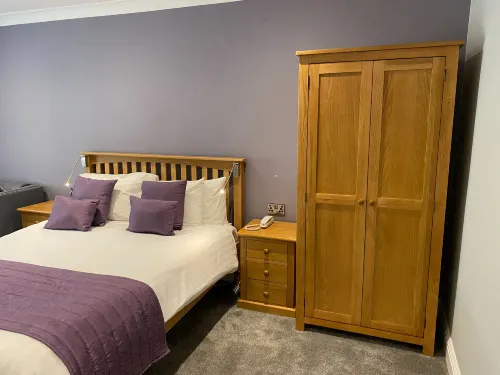 Exeter Court Hotel Rooms Photos