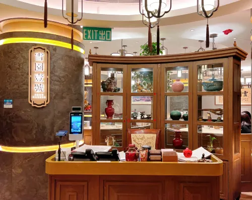 South Pacific Hotel Restauration Photos