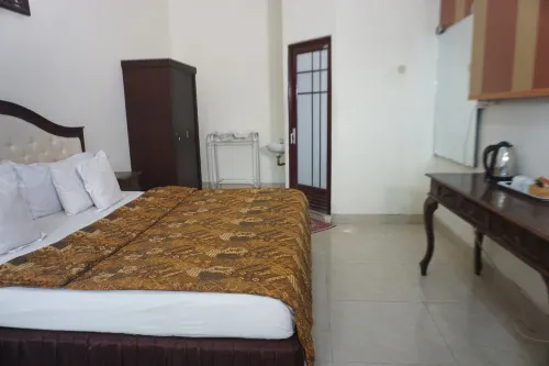 Hotel Laweyan Solo Номера Photos