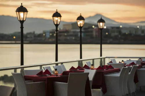 Swiss-Belhotel Silae Palu Ristorazione Photos