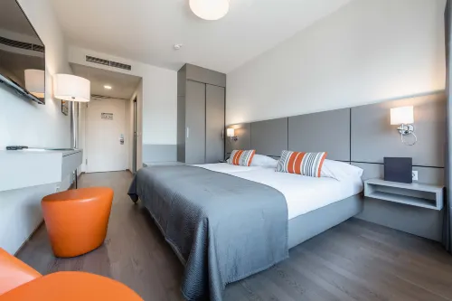 Lake Geneva Hotel Rooms Photos