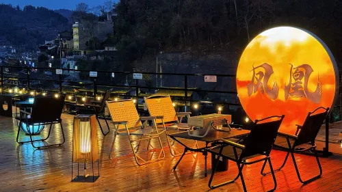 Jiuye Banshan B&B (Phoenix Ancient Town Store) Featured Photos