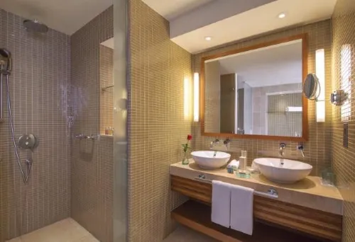 Centro Yas Island Rooms Photos