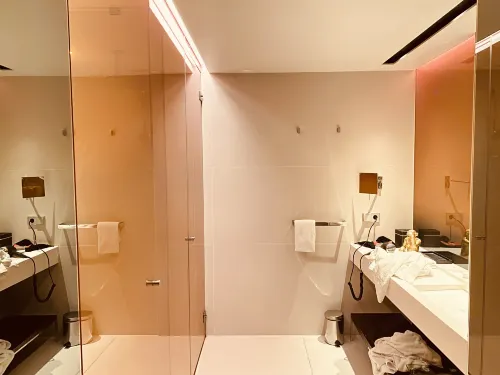 art'otel Amsterdam, powered by Radisson Hotels Camere Photos