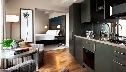 One King West Hotel and Residence Chambres Photos
