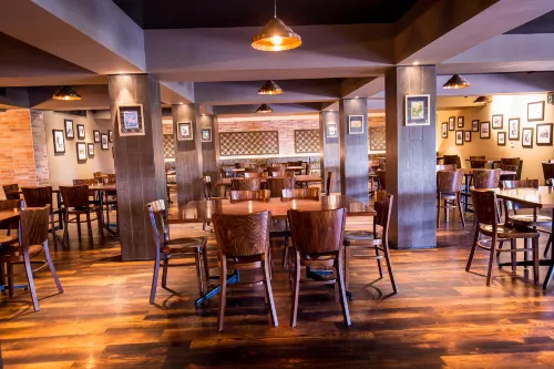 Gateway Hotel Dining Photos