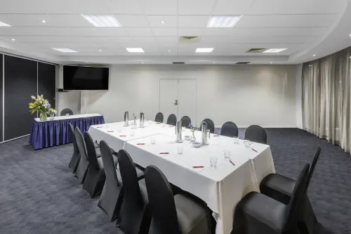 Ramada Encore By Wyndham Belconnen Canberra Business Facilities Photos