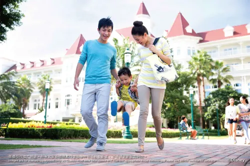 Hong Kong Disneyland Hotel Exterior Photos
