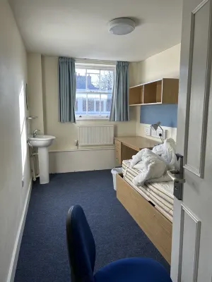 LSE Passfield Hall Rooms Photos