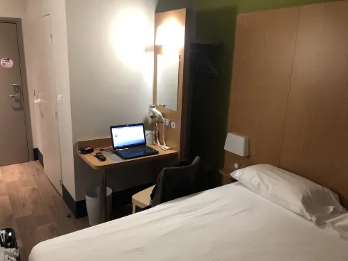 B&B HOTEL near Disneyland® Paris Zimmer Photos