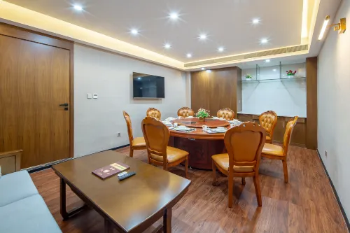 Nanning Jinshuiwan International Hotel ( Nanhu Park Macun Subway Station) Питание Photos