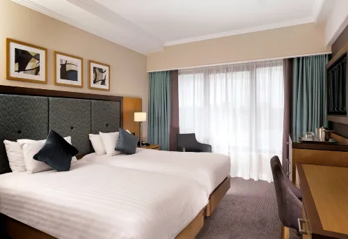 DoubleTree by Hilton London Victoria Featured Photos
