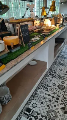 Kampi Hotel Tunjungan - Surabaya Photos