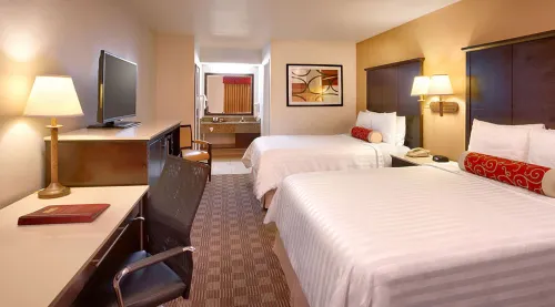 Cortona Inn and Suites Anaheim Resort Camere Photos