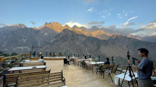 Tiger Leaping Gorge Tea-Horse Guesthouse Area Publik Photos