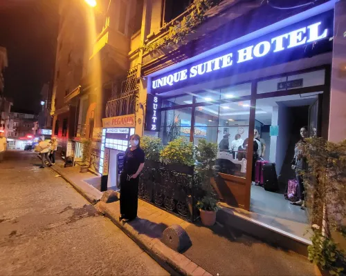 Unique Suite Hotel À proximité de l'hôtel Photos