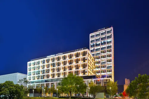Howard Johnson Parkland Hotel Dalian Exterior Photos