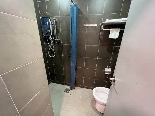 B Lot Hotel Camere Photos