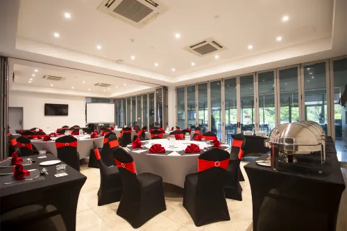 Cassowary Hotel Featured Photos