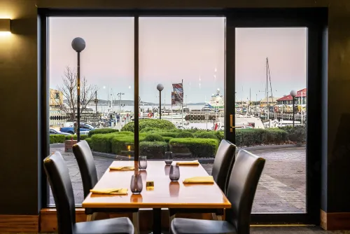Hotel Grand Chancellor Hobart Dining Photos