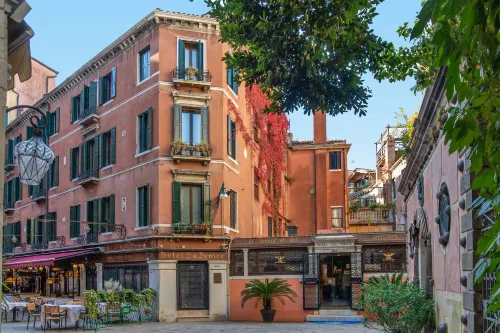 Hotel La Fenice et des Artistes Featured Photos